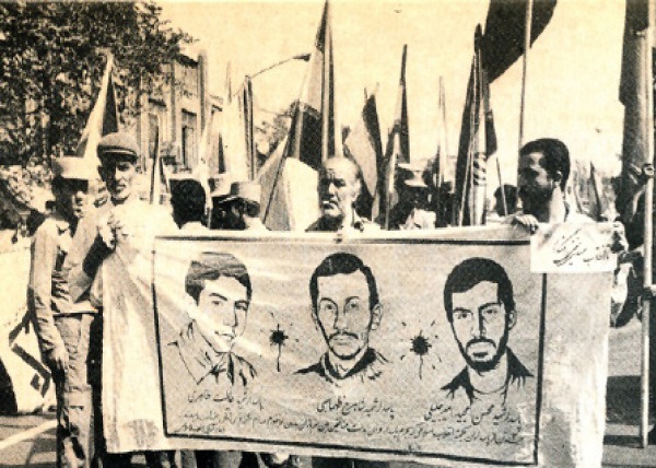 جزئیاتی از «عملیات مهندسی» منافقین در دهه 60/ اعترافاتی از نحوه شکنجه طالب طاهری و محسن میرجلیلی توسط سازمان مجاهدین خلق جزئیاتی از «عملیات مهندسی» منافقین در دهه 60/ اعترافاتی از نحوه شکنجه طالب طاهری و محسن میرجلیلی توسط سازمان مجاهدین خلق