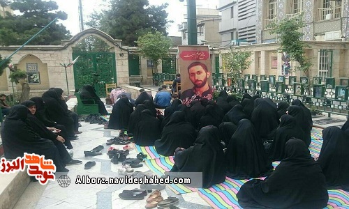 دیدار گروه جهادی ایثار و شهادت استان البرز با خانواده شهید مدافع وطن