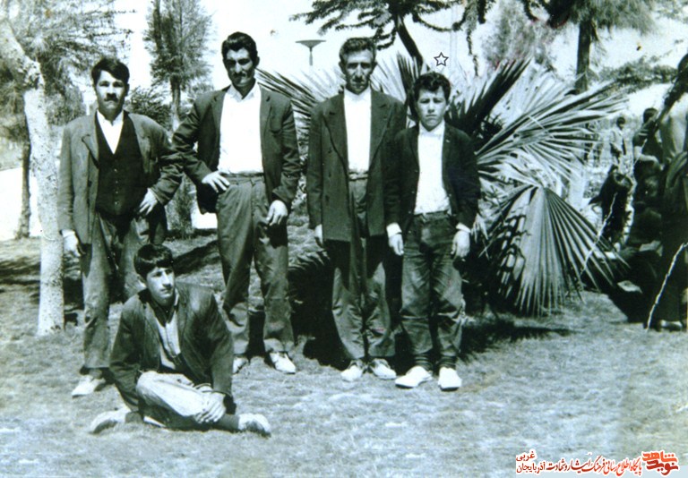 تصاویری نایاب از سردارشهید «جهانگیر نویدی یاریجان» تصاویری نایاب از سردارشهید «جهانگیر نویدی یاریجان»
