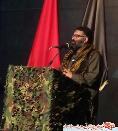 مدافعان حرم پاسداران حريم انقلاب اسلامى هستند مدافعان حرم پاسداران حريم انقلاب اسلامى هستند