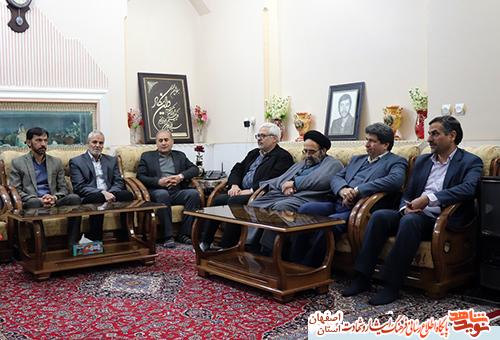 دیدار امام جمعه شهرضا با جانبازان و خانوادههای شهدا دیدار امام جمعه شهرضا با جانبازان و خانوادههای شهدا