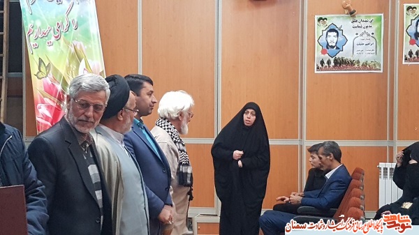 به مناسبت وفات حضرت ام البنین(س) آیین تجلیل و تکریم از مادران و همسران شهدا در شاهرود برگزار شد به مناسبت وفات حضرت ام البنین(س) آیین تجلیل و تکریم از مادران و همسران شهدا در شاهرود برگزار شد
