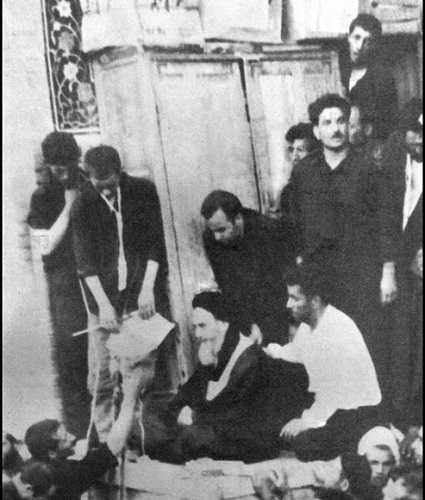 بیت امام خمینی (ره) در بامداد 15 خرداد/ از تهدید حاج آقا مصطفی تا کشتار مردم بی گناه بیت امام خمینی (ره) در بامداد 15 خرداد/ از تهدید حاج آقا مصطفی تا کشتار مردم بی گناه