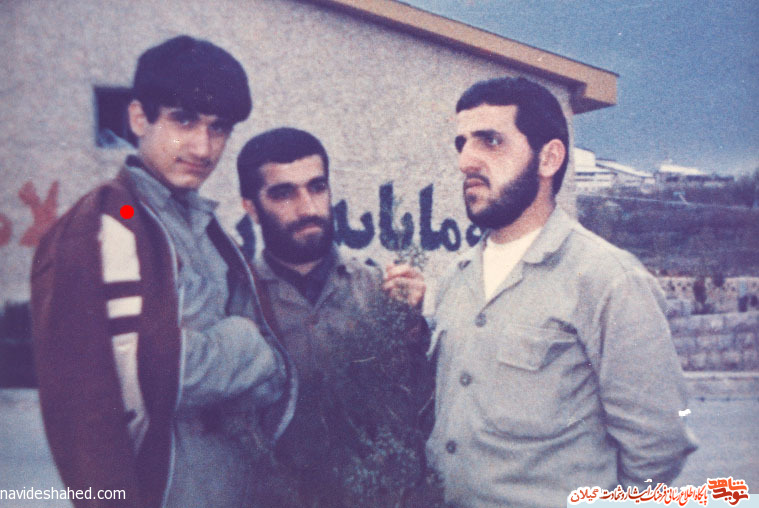 زندگي نامه بی سیم چی «شهید پرويز رمضانپور» زندگي نامه بی سیم چی «شهید پرويز رمضانپور»
