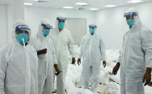 ناگفته هایی از یک ماه جستجو در سردخانه های سعودی برای شناسایی پیکرشهدا ناگفته هایی از یک ماه جستجو در سردخانه های سعودی برای شناسایی پیکرشهدا