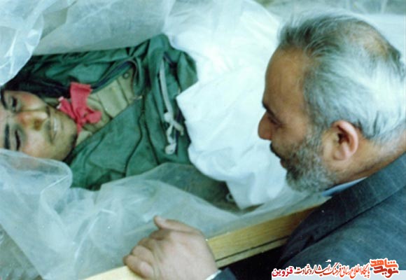 بزرگترین دِینی که شهدا برگردن ما نهادهاند! بزرگترین دِینی که شهدا برگردن ما نهادهاند!