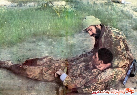 بزرگترین دِینی که شهدا برگردن ما نهادهاند! بزرگترین دِینی که شهدا برگردن ما نهادهاند!