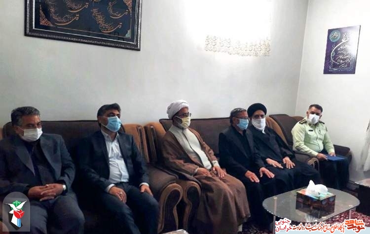 دیدار ریاست دیوان عالی کشور با خانواده شهید والامقام مهدی حسینی در شهرستان سربیشه دیدار ریاست دیوان عالی کشور با خانواده شهید والامقام مهدی حسینی در شهرستان سربیشه