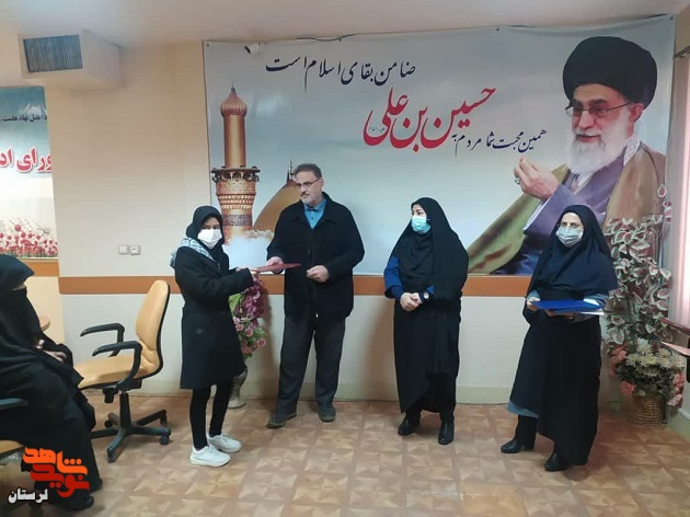 گزارش تصویری/برگزیدگان مسابقه کتابخوانی «تکه‌ای از آسمان» تجلیل شدند