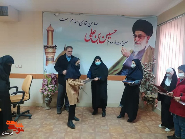 گزارش تصویری/برگزیدگان مسابقه کتابخوانی «تکه‌ای از آسمان» تجلیل شدند