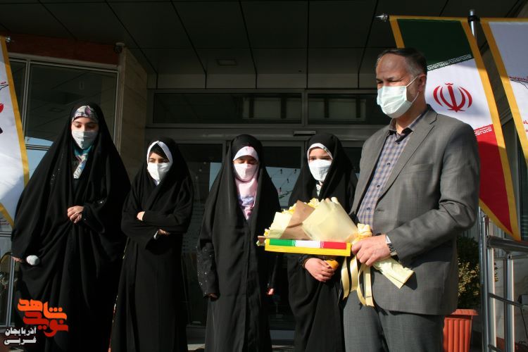 شهدا پرچم های افتخار و اقتدار ایران اسلامی هستند شهدا پرچم های افتخار و اقتدار ایران اسلامی هستند