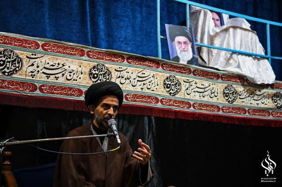 مراسم روضه خوانی در گلزار شهدای قم برگزار شد