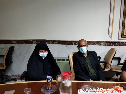گزارش تصویری/ تجلیل از خانواده شهدای مدافع حرم، مدافع سلامت و فعالین فضای مجازی
