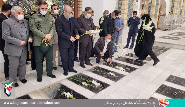 ادای احترام وزیر کشور به شهدای شهرستان بجنورد
