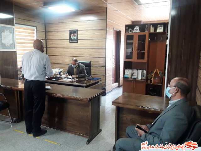خانواده های شهدا یادگاران دوران دفاع مقدس هستند خانواده های شهدا یادگاران دوران دفاع مقدس هستند