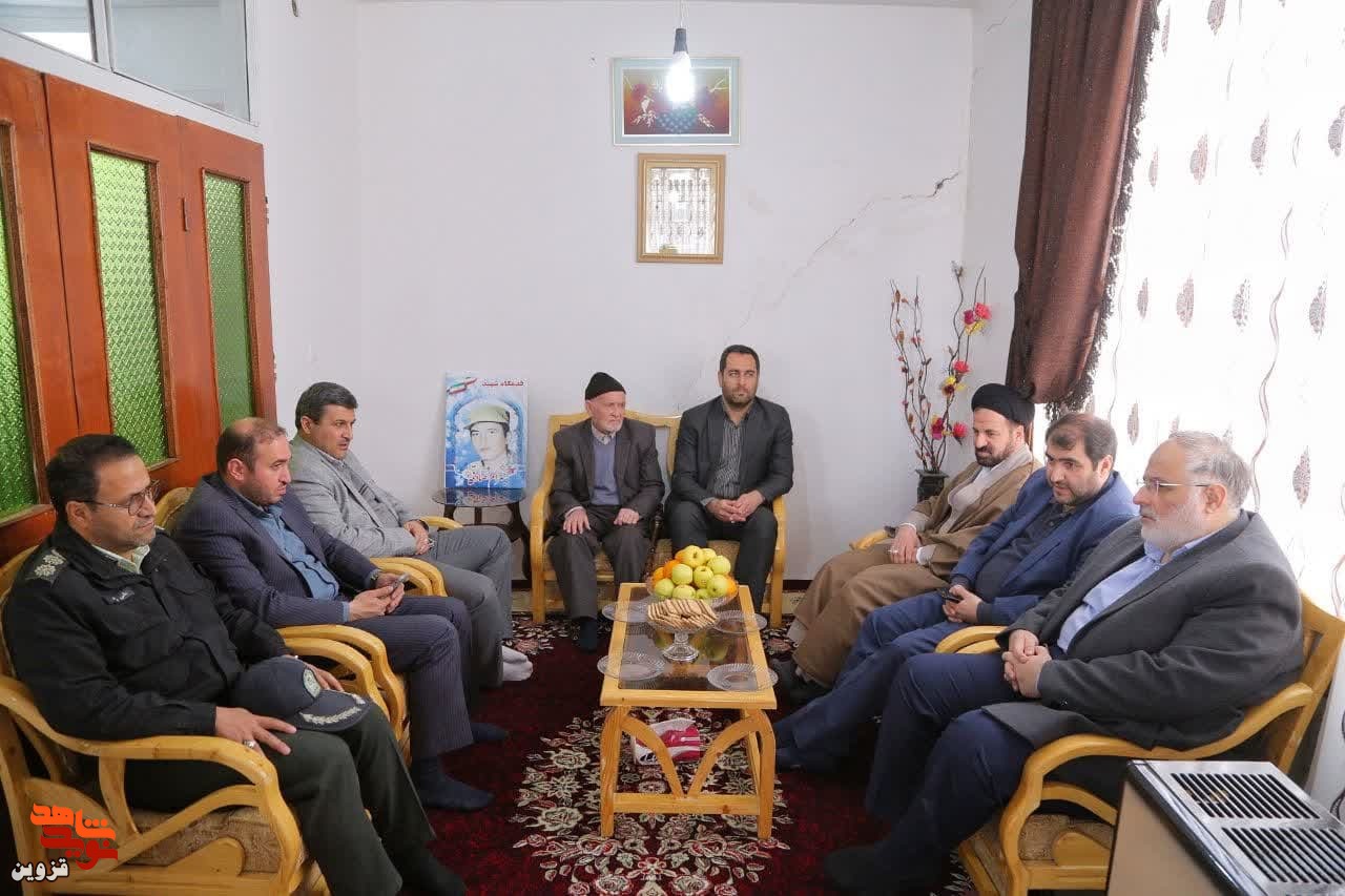مسئولان خدمتگزار بازماندگان شهدا هستند