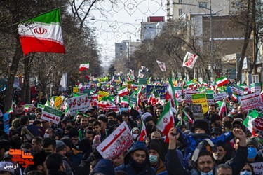 تصاویر ماندگار از حضور حماسی مردم اردبیل در راهپیمایی 22 بهمن+عکس