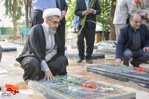 گزارش تصویری/ تجلیل مشاور وزیر راه و شهرسازی از ایثارگران لرستان