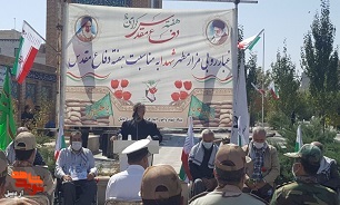 برگزاری آیین عطرافشانی مزار شهدا در اردبیل