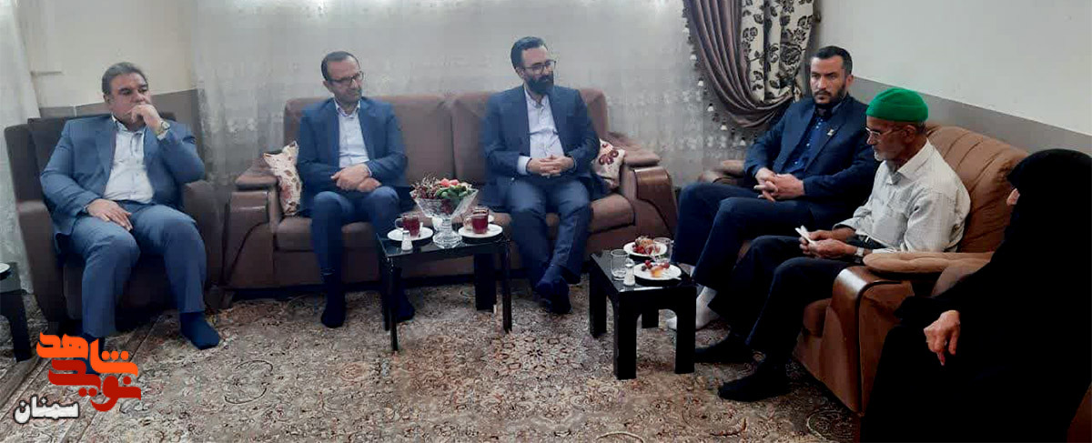 دیدار معاون سازمان بازرسی کل کشور با خانواده معزز شهید «آجودانی»
