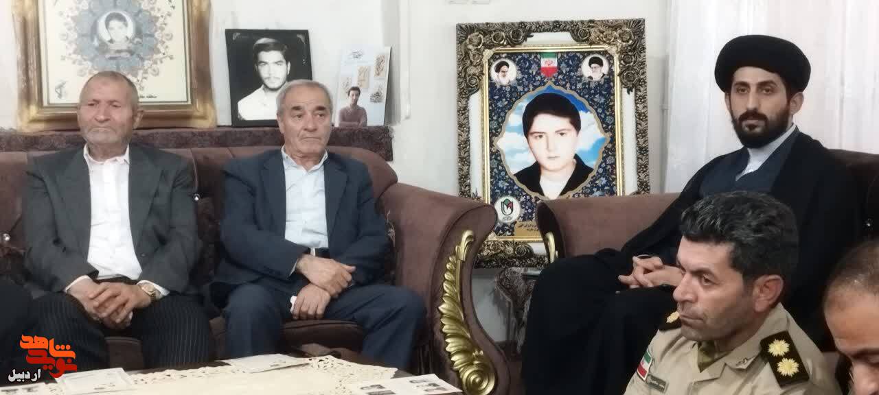 برگزاری یادواره خانگی شهدا در منزل شهید«بهزاد محمدی»