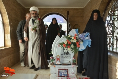 گزارش تصویری/تقدیر و تجلیل از مادر شهید دانشجو «محسن کرموند»