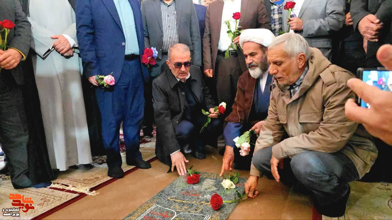 طنین انقلاب در یاسوج رژه خودرویی و هزاران برنامه گرامیداشت دهه فجر