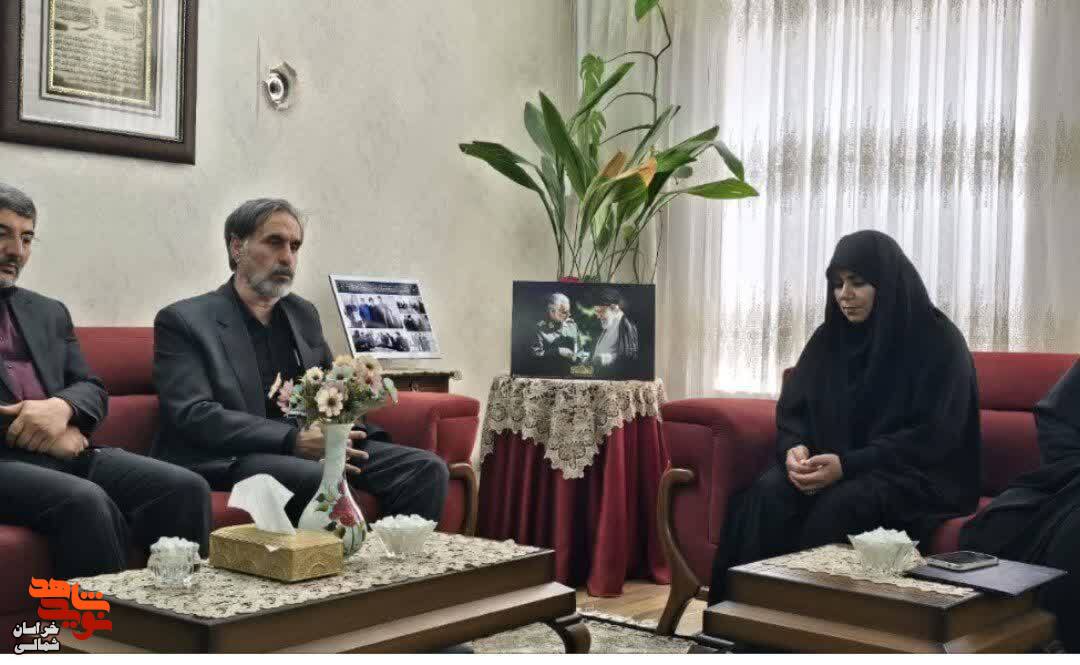 دیدار استاندار خراسان شمالی با خانواده شهیدان رمضانی و حمیدی زاده