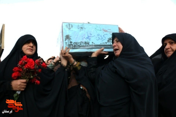 استقبال باشکوه بروجردی‌ها از کاروان «لاله‌های فاطمی»