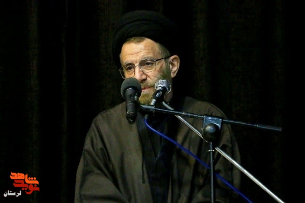 استقبال باشکوه بروجردی‌ها از کاروان «لاله‌های فاطمی»
