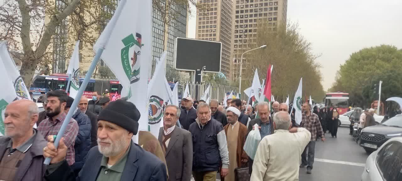 لبیک خانواده‌های معظم شهداو ایثارگران تهرانی به فرمان مقام معظم رهبری در روز جهانی قدس 