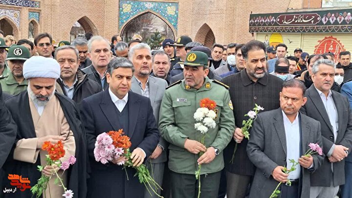 آیین غبارروبی و گلباران مزار شهدای اردبیل+ عکس