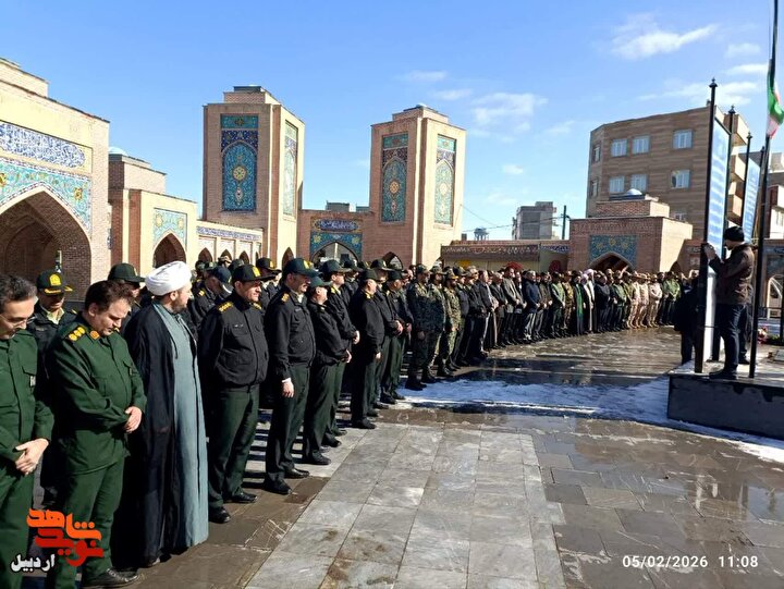 آیین «میهمانی لاله‌ها» و گلباران مزار مطهر شهدا در اردبیل+ عکس