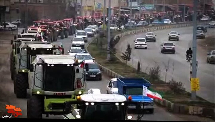 بزرگترین رژه انقلابی ناوگان ماشین آلات کشت و صنعت مغان+ فیلم