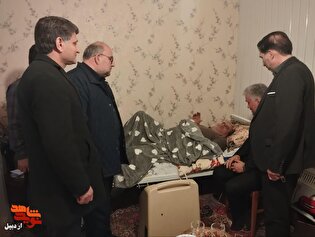 دیدار و عیادت «سیدصفی الدین شفیعی» با جانباز ۳۰...