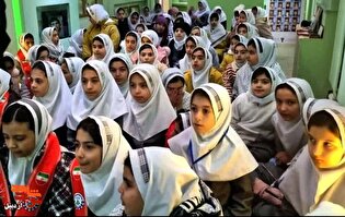 بازدید دانش‌آموزان دبستان دخترانه شهید پاسبانی...