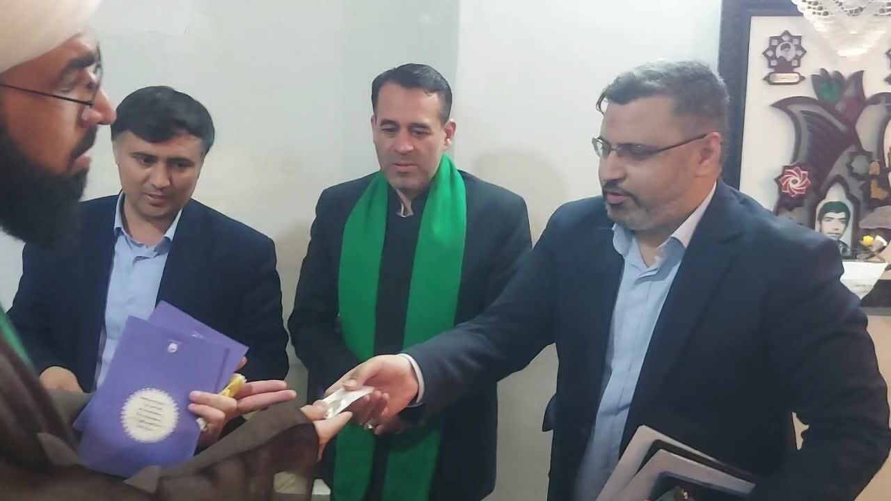کاروان زیر سایه خورشیددر منزل مادر شهید معظم
