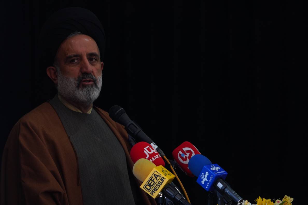 نمایشگاه «هنر خدمت» در آستانه اولین سالگرد شهادت شهید رئیس‌جمهور و شهدای خدمت برگزار شد/ رونمایی از پوستر فیلم «تا هشت صبح»