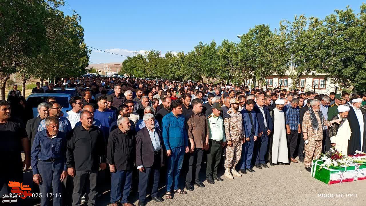 برگزاری آیین تشییع و خاکسپاری پیکر شهید مدافع وطن در شهدای شاهین دژ