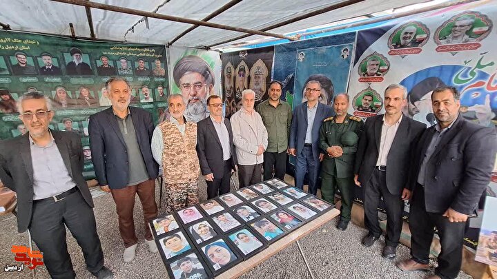 غرفه بنیاد شهید و امور ایثارگران استان اردبیل در نمایشگاه دفاع مقدس