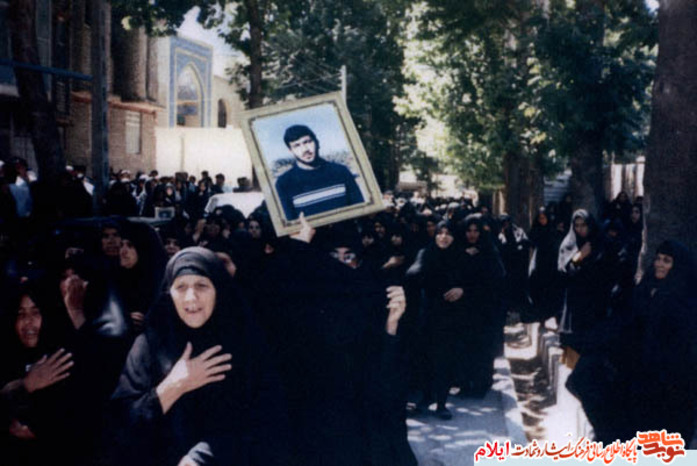 مراسم تشییع سمیر محمدیان از شهدای بهمن ماه استان ایلام