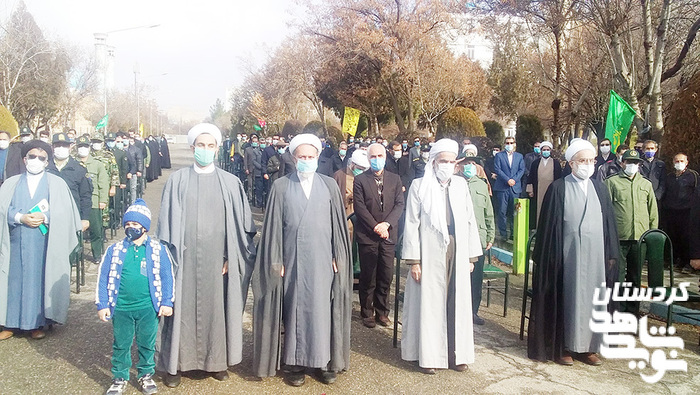 تشییع و تدفین پیکر مطهر ۲ شهید گمنام در دانشگاه فرهنگیان کردستان