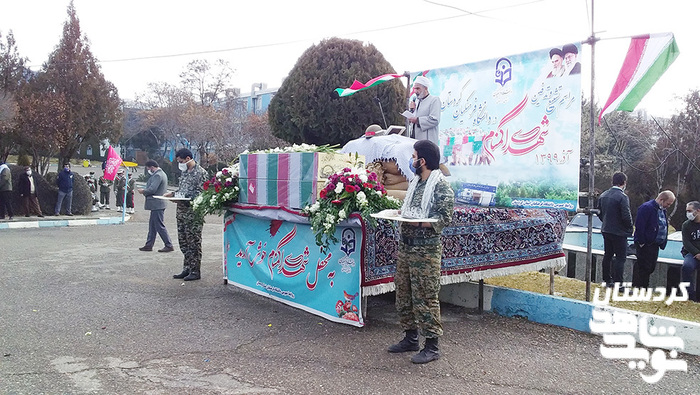 تشییع و تدفین پیکر مطهر ۲ شهید گمنام در دانشگاه فرهنگیان کردستان