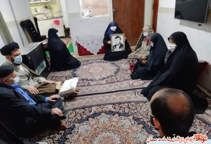 دیدار با مادر گرامی شهید والامقام حسین بابایی در سالروز وفات حضرت امالبنین (س)- گرمسار، هشتم بهمن ۱۳۹۹
