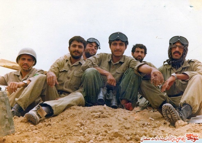 نفر اول از چپ شهید غلامعلی عاقلی