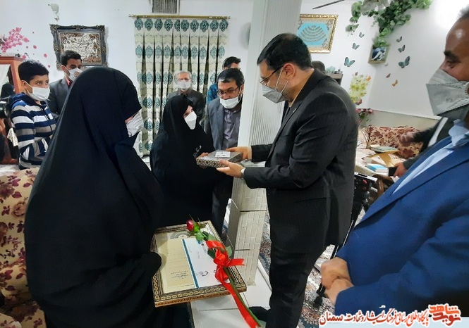 دیدار رئیس بنیاد شهید و امور ایثارگران با خانواده معزز جانباز شهید حاج غلامعلی مثبت - سمنان نوزدهم آبان ماه