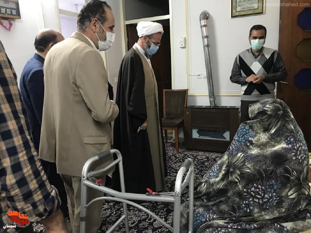 دیدار نماینده ولی فقیه در استان سمنان و رئیس بنیاد شهید شهرستان سمنان با خانواده معزز شهیدان علومی - بیست و سوم آذرماه ۱۴۰۰ سمنان 