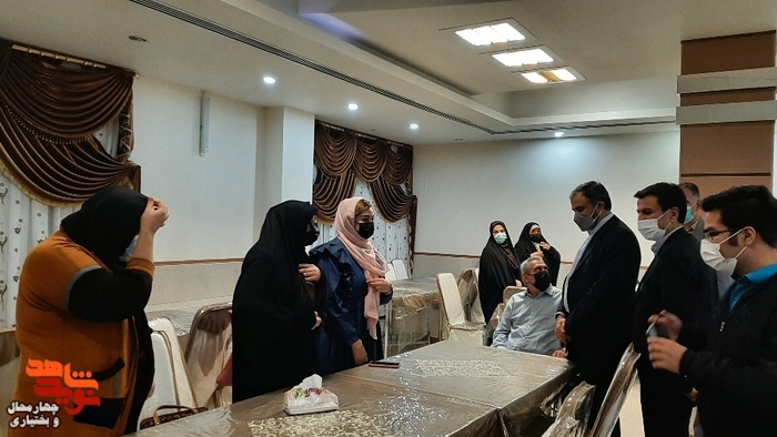 نشست صمیمی استاندار با جانبازان ویلچری