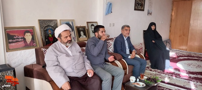 دیدار مسئولان دامغانی با خانواده معزز شهید والامقام عبدالرضا غریب‌نژاد - بیست و پنجم خردادماه ۱۴۰۱ روستای دیباج دامغان