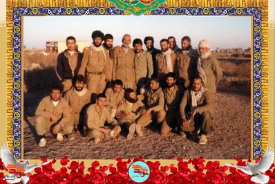 ردیف ایستاده نفر پنجم از راست شهید عباس داودی